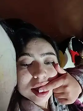 BabySweett_ live cam on StripChat