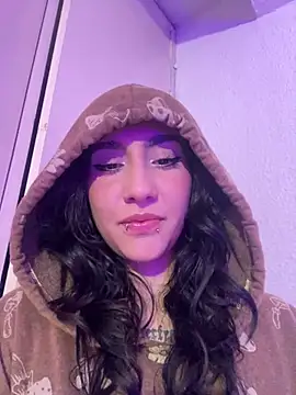 Baby_bansheee live cam on StripChat