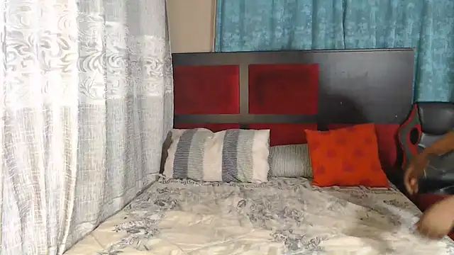 Lavendaxx live cam on StripChat