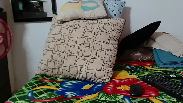consentidamummy09 live cam on StripChat