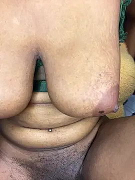 bigbooobs3 (F young) - strip dance