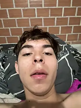 jarx18 (M twink) - 200 tokens