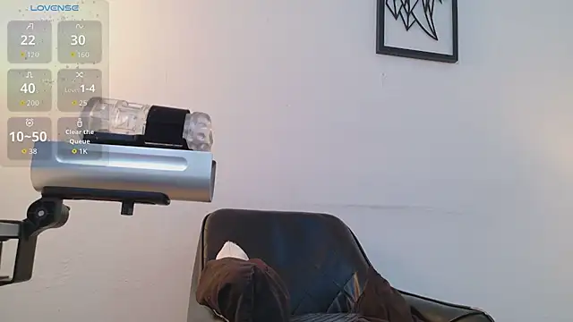 mathias_saenz live cam on StripChat