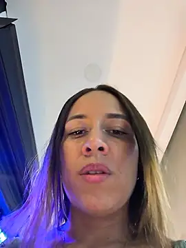 nanybaker95 (F young) - Go to the bathroom show ass🔥🍑😈
