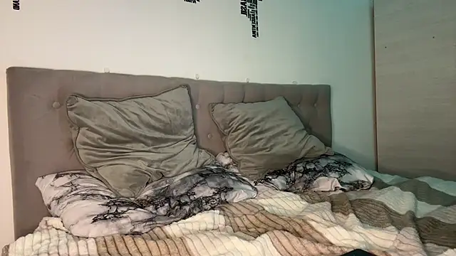 erikcute (M twink) - cum show