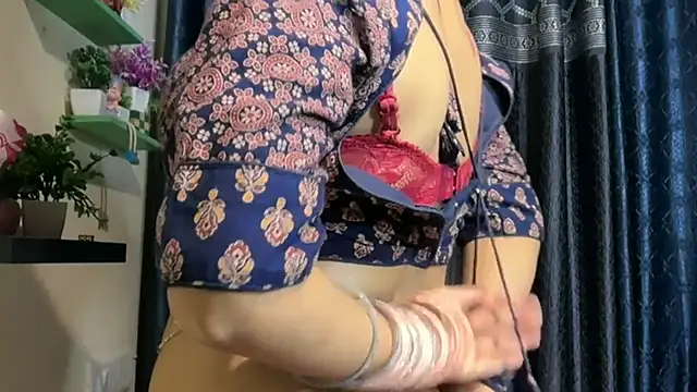 hot_spicey live sex cam