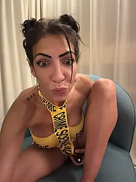 YasmineRiva live sex cam