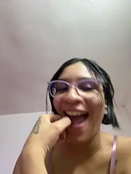 Danaeluxe live sex cam