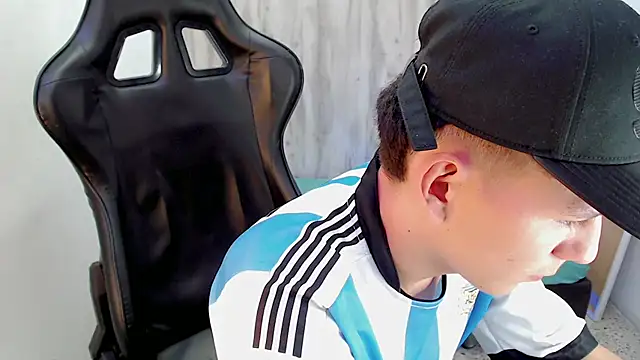 Hot_athletes_ live sex cam