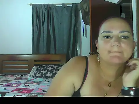 ariel_691 (F milf) - MAKE ME HAPPY❤️BE MY KING❤️.