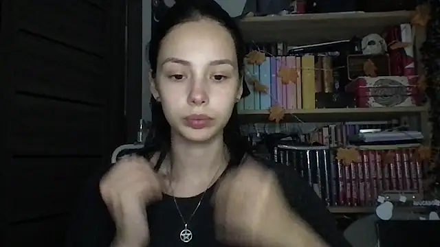 Yuna5343 live cam on StripChat