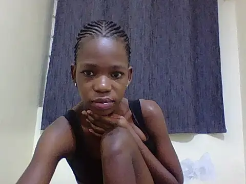 SugarPlumBabe16 live cam on StripChat