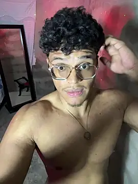 max__4vc (M twink) - naked