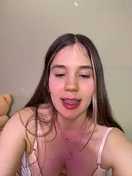 SofiaEstrella live cam on StripChat