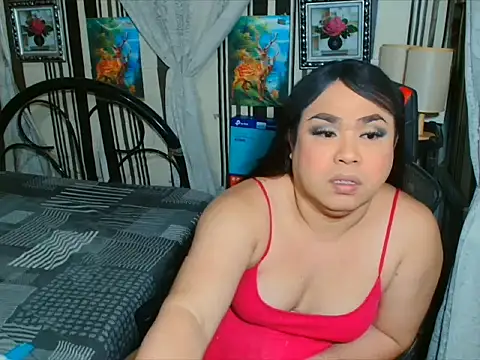 Ur-Mistress-Rhegz live sex cam