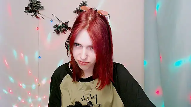 GuessMe___ live cam on StripChat