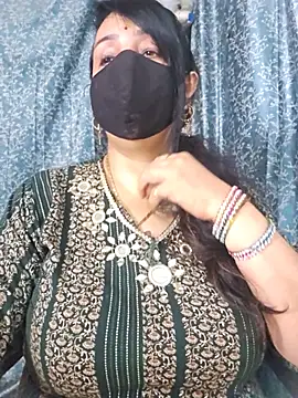 cute-tanvi live cam on StripChat
