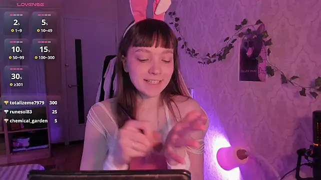 RileyNymph live cam on StripChat