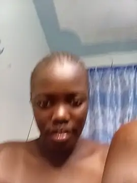 SerenaVance live cam on StripChat