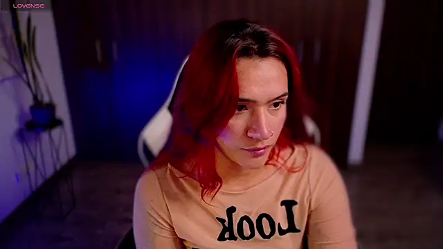 ImLui_lu live cam on StripChat