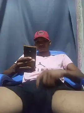 muruganlatino live cam on StripChat