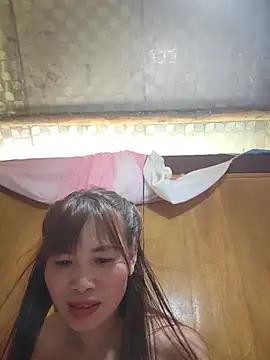 Reeoo-93 live cam on StripChat
