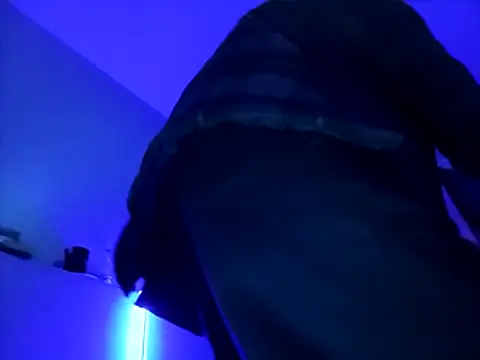 indecentexposure311 live cam on StripChat