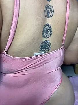 keirabbw live cam on StripChat