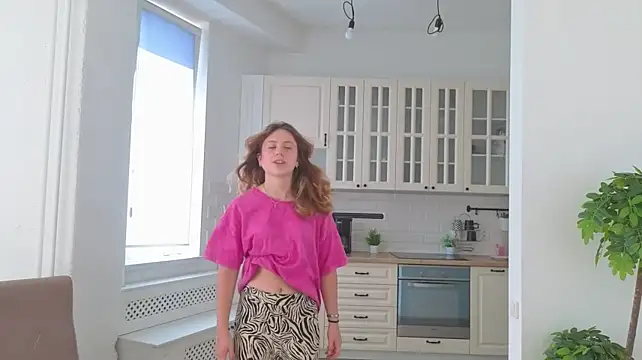NicolleDraffen live cam on StripChat