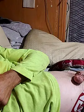 fuckingbigtit19782 live cam on StripChat