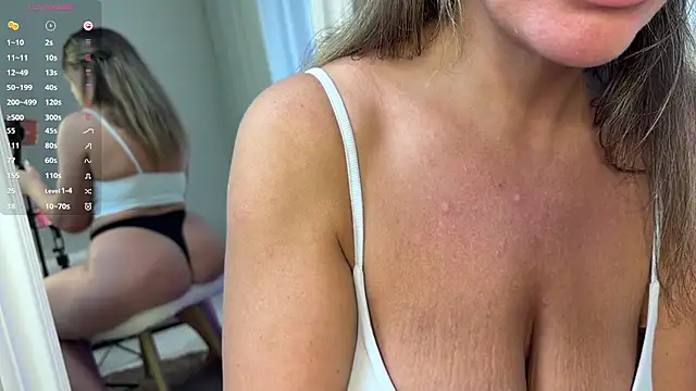 zlat_peach live cam on StripChat