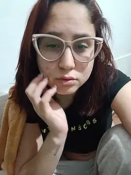 linameii live cam on StripChat