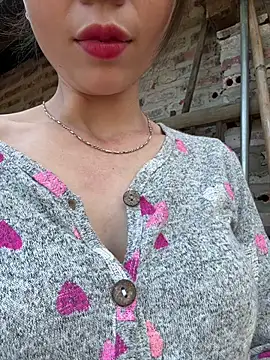 Aria_Maya live cam on StripChat
