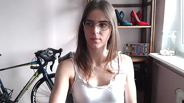 love_megi live cam on StripChat