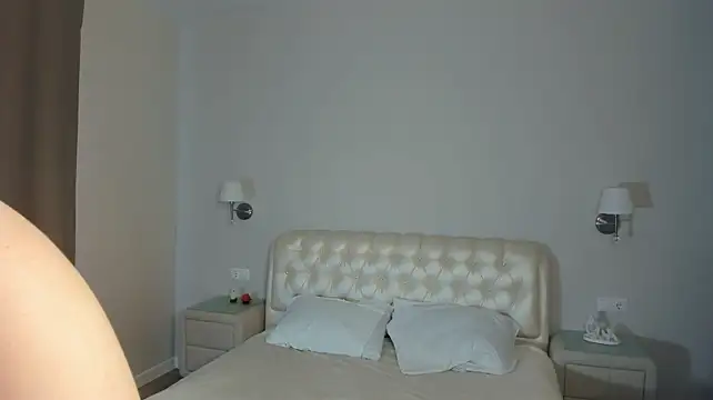 CarmelitaTruiolo live cam on StripChat