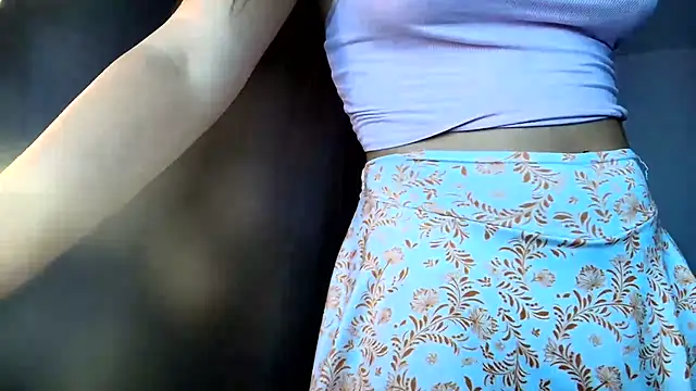 samyspresleyts (T young) - Big shoot of Milk