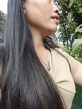Lovephay8x live cam on StripChat