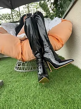 FeetVibe live cam on StripChat