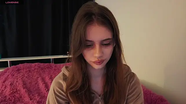 evvaavve live cam on StripChat