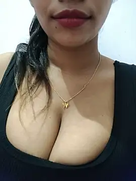 RUPAI009 live cam on StripChat
