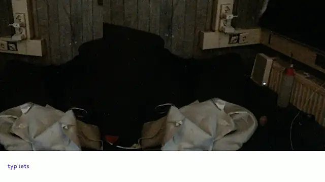 BISLETJE1980 live cam on StripChat