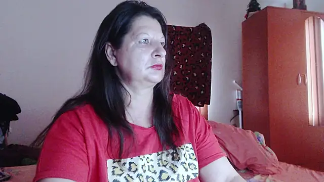 ExtasyMature live cam on StripChat