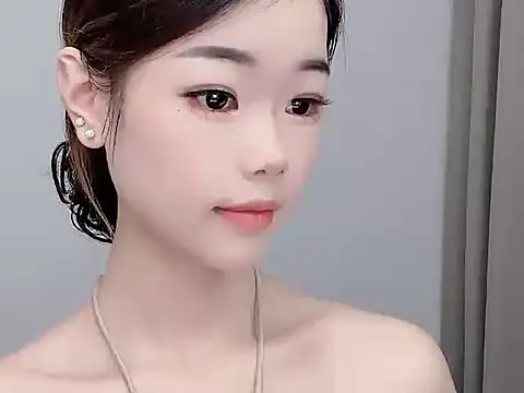vivi_an live cam on StripChat
