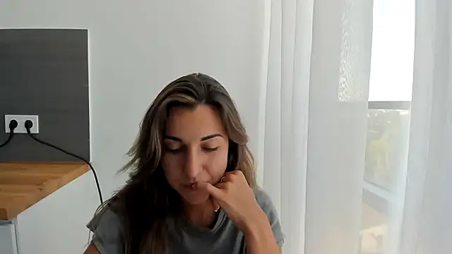 summmmersky1 live cam on StripChat