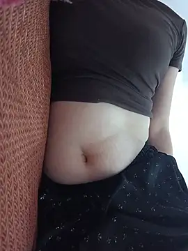 Bong_Hoa live cam on StripChat