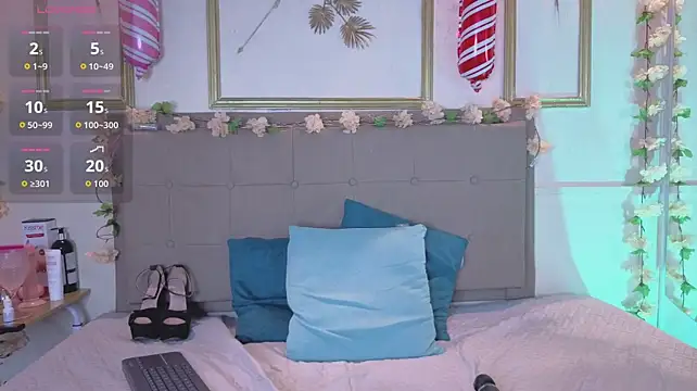 Mia_collins16
