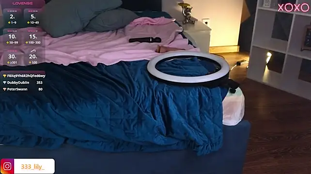 Curlixxo live cam