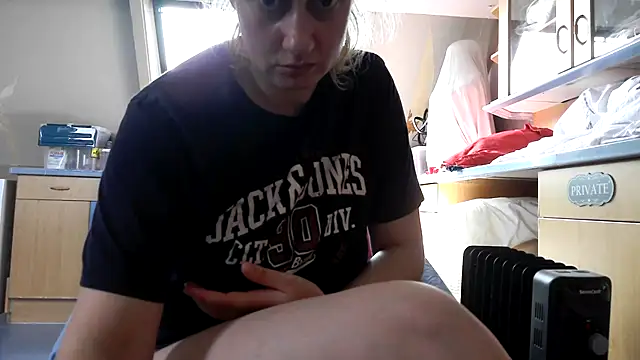 Sexyamy23 live cam on StripChat