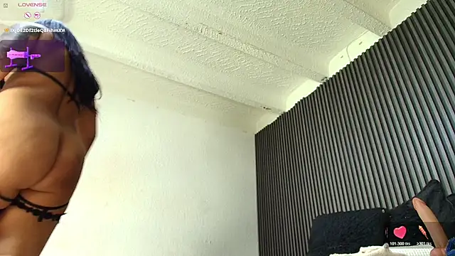april_jhonsson live cam on StripChat