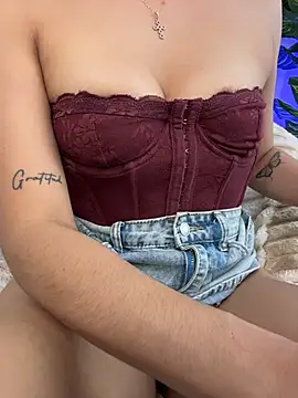 _emily_thompson_ (F young) - Make my pussy very wet and make me happy